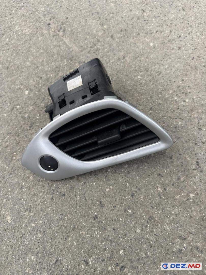 Воздухозаборники, Renault Scenic 3 2009-2016