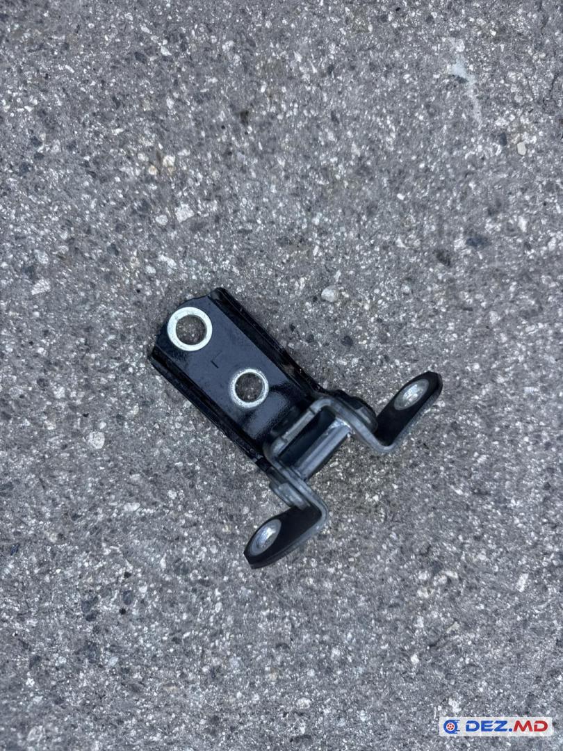 Петля двери, Toyota Rav4 2018-202..
