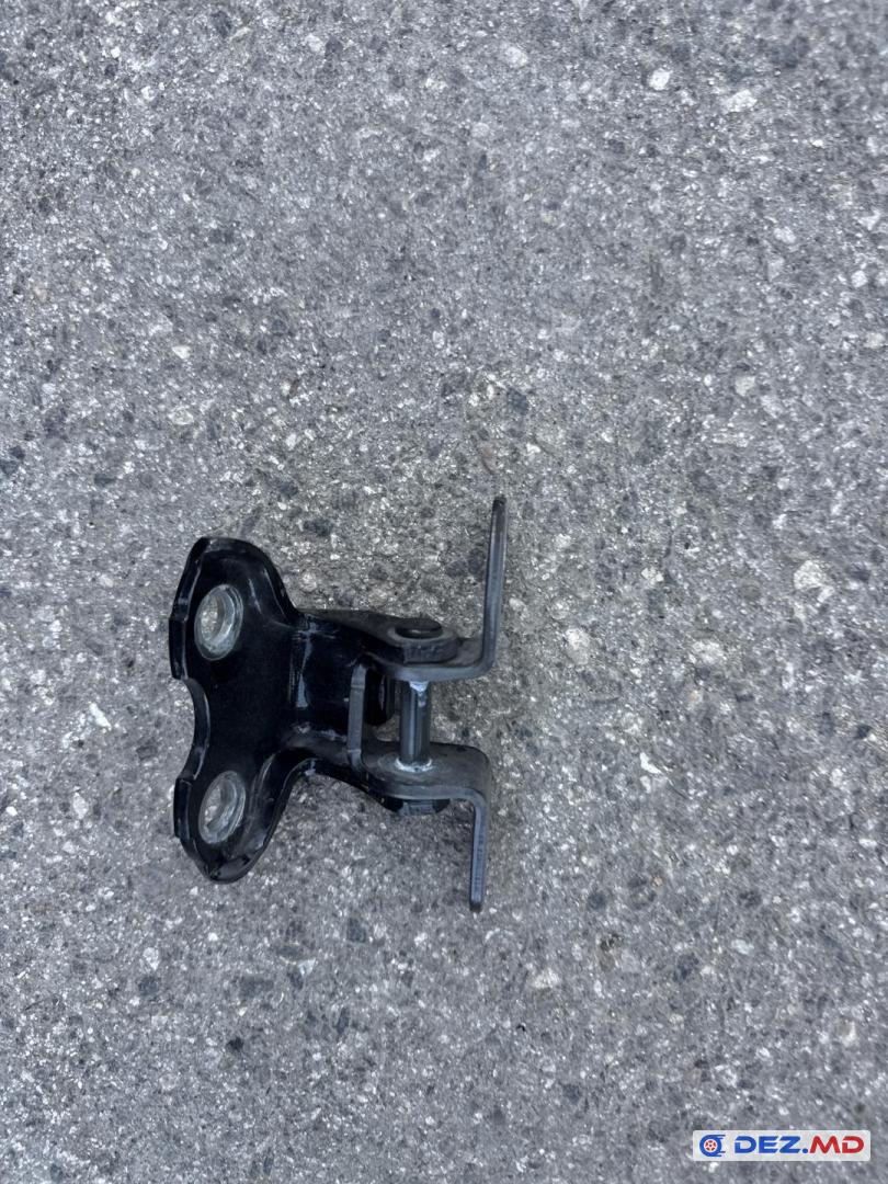 Петля двери, Toyota Rav4 2018-202..