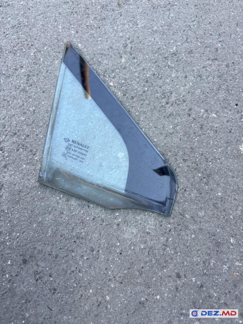Стекло правое, Renault Scenic 3 2009-2016
