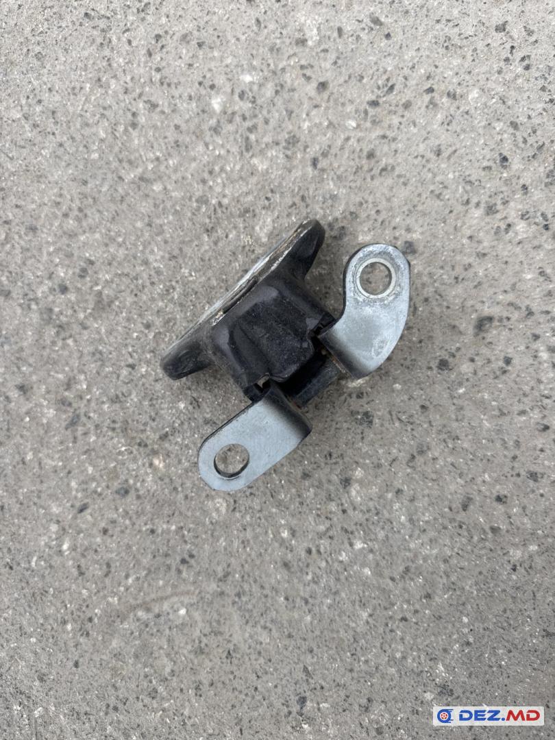 Петля двери, Toyota Rav4 2013-2018