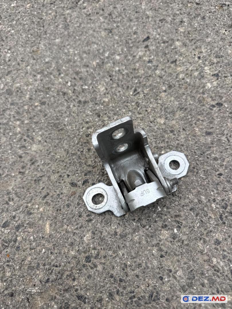 Петля двери, Renault Scenic 3 2009-2016