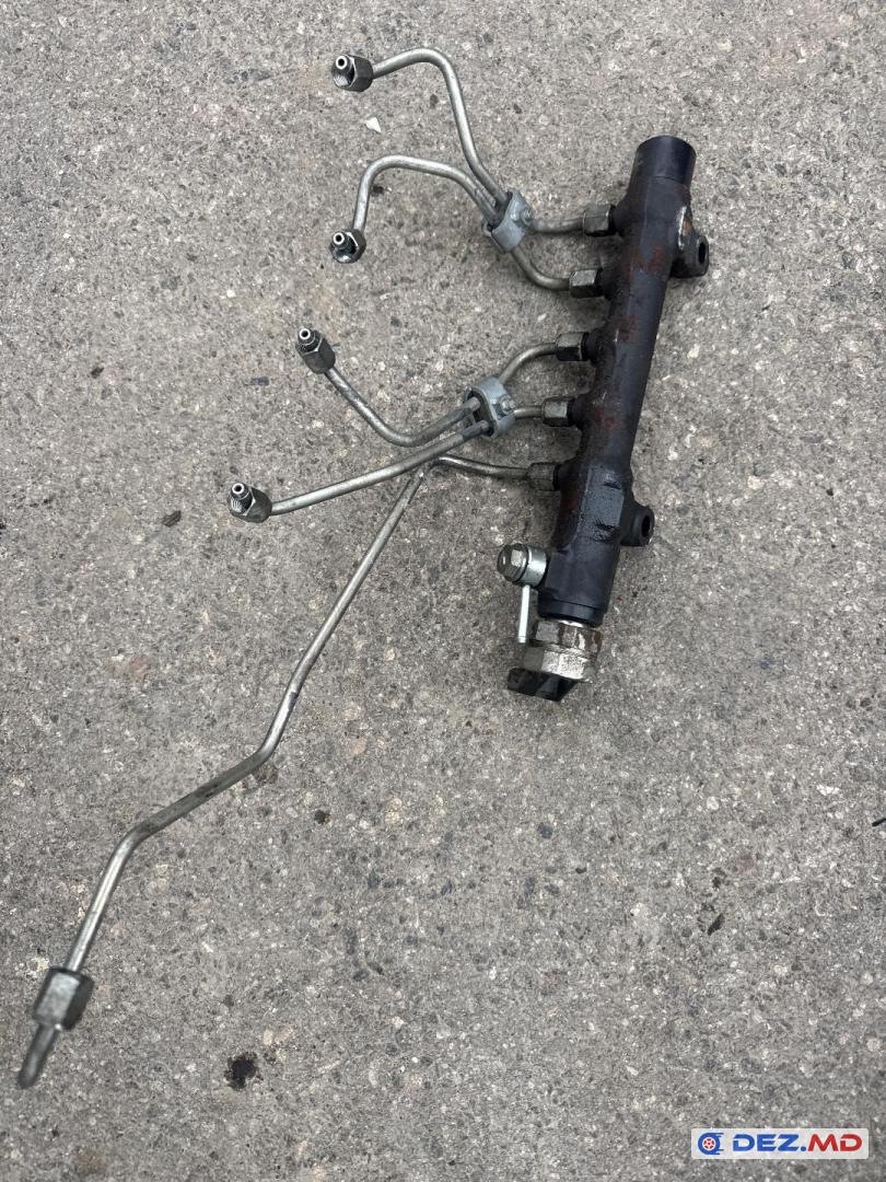 Рейка топливная, Toyota Rav4 2013-2018