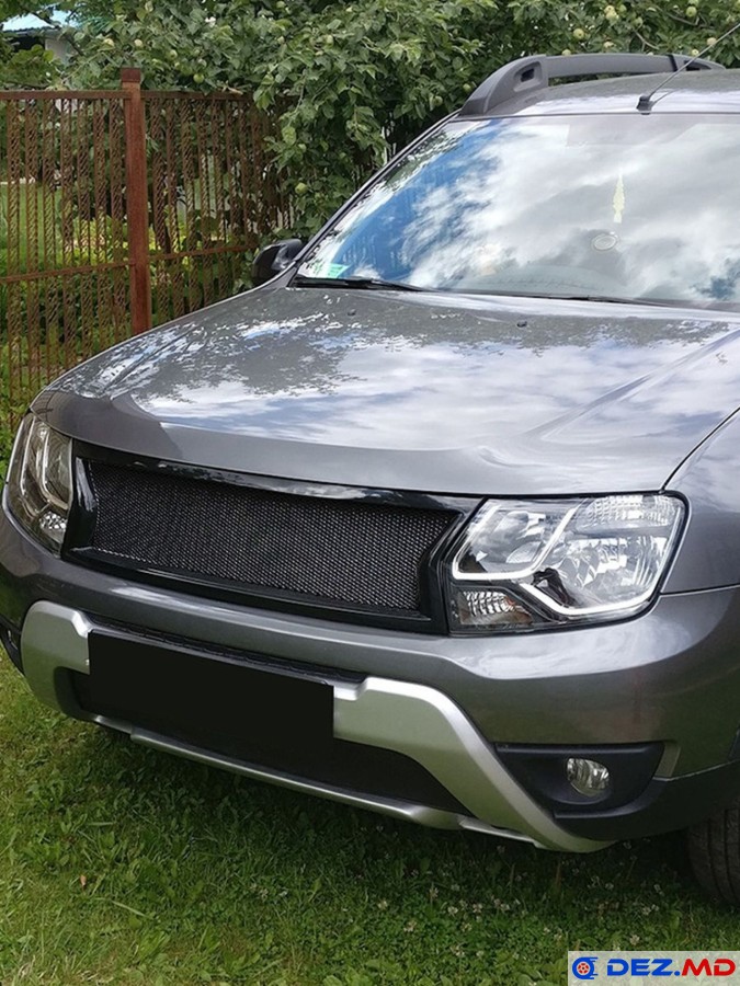 Бампер передний, Решётка /накладка бампера, Dacia Duster (2010-2017)