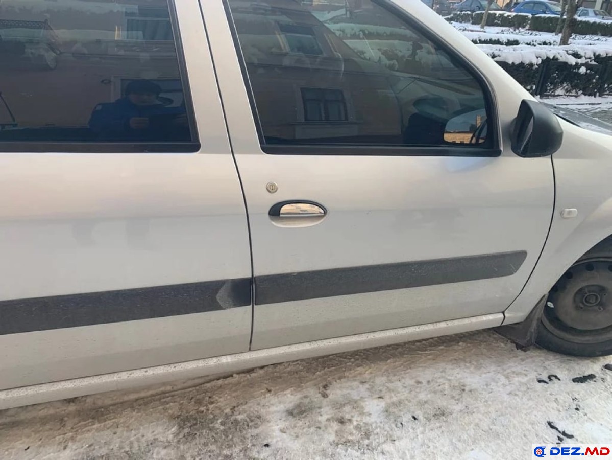 Дверь левая, Ручка наружная, Dacia Logan (2004-2012)