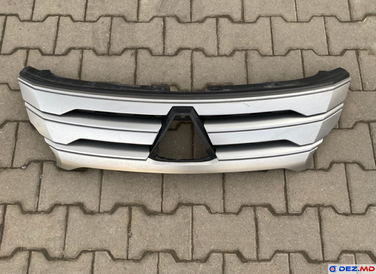Решетка радиатора, Решeтка радиатора, Mitsubishi PAJERO SPORT (2015-202..)