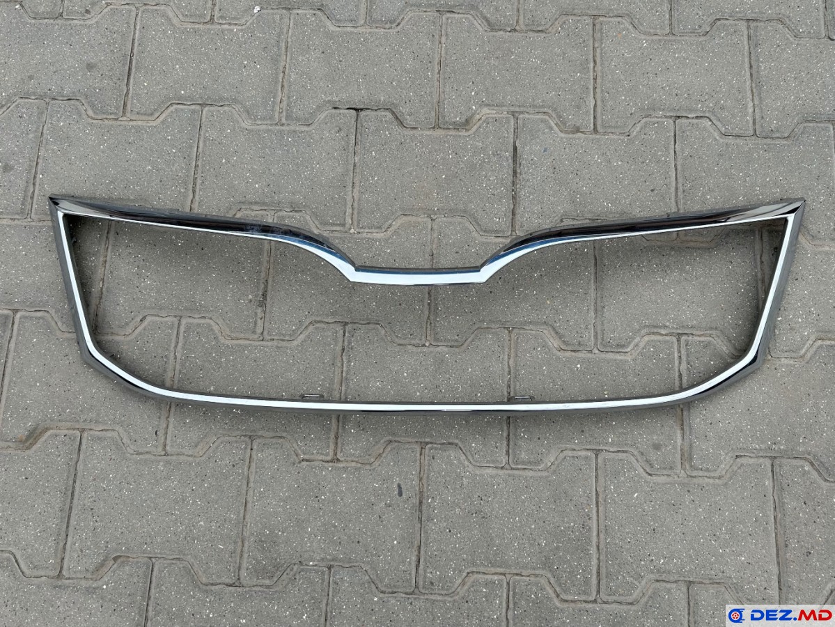 Решетка радиатора, Накладка (молдинг) решетки, Skoda Octavia A7 (2012-2019)