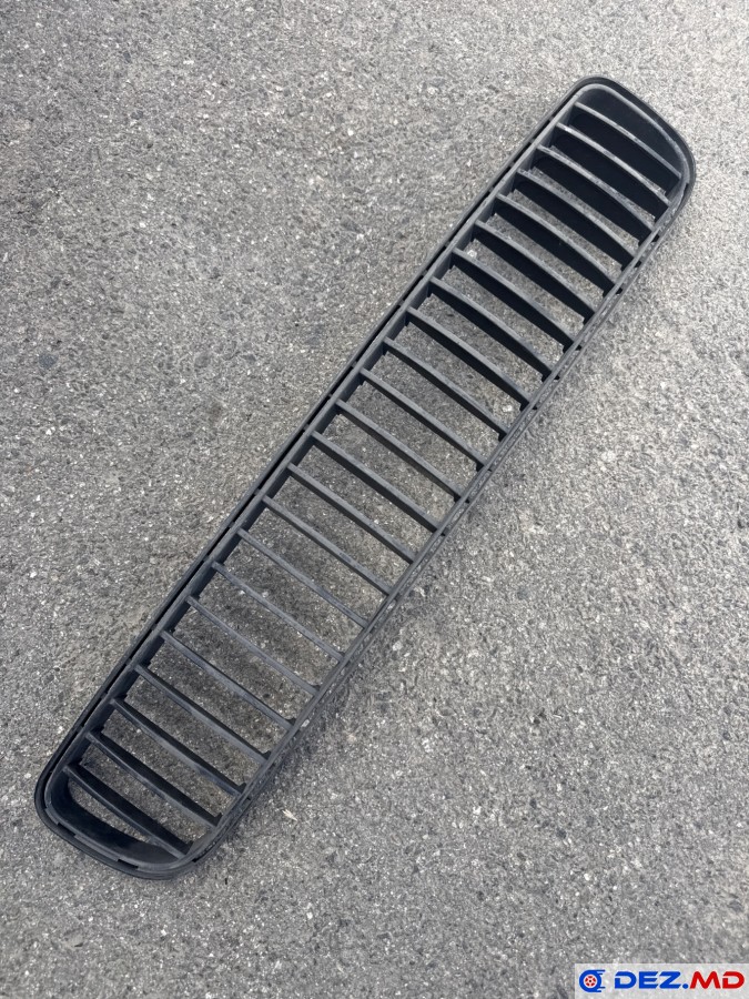 Бампер передний, Решётка /накладка бампера , Skoda Roomster (2006-2015)