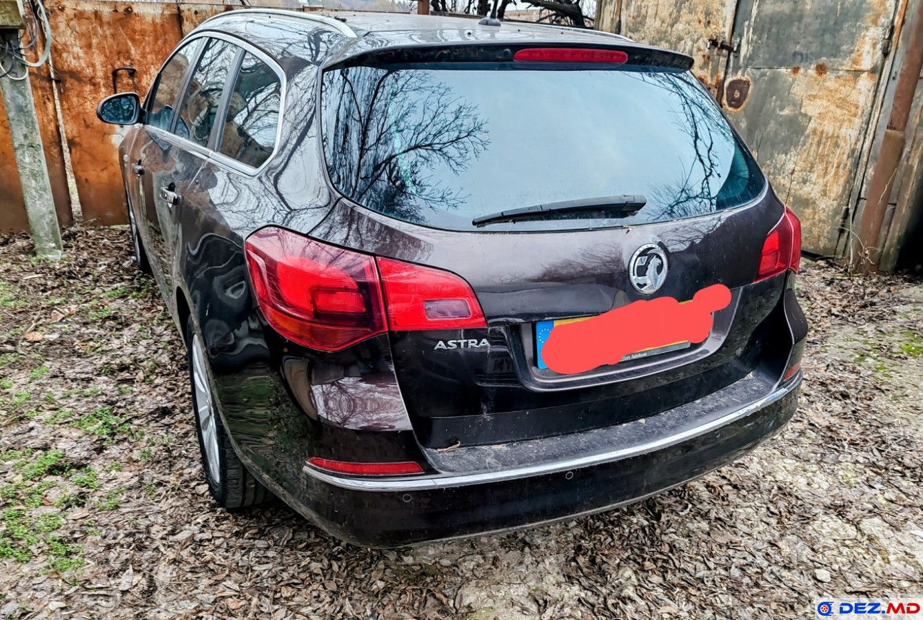 Крышка (дверь) багажника, Крышка (дверь) багажника, Opel Astra J (2010-2014)