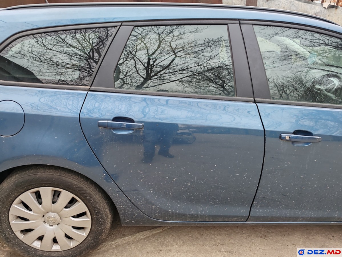Багажное отделение, Обшивка арки L/R, Opel Astra J (2010-2014)
