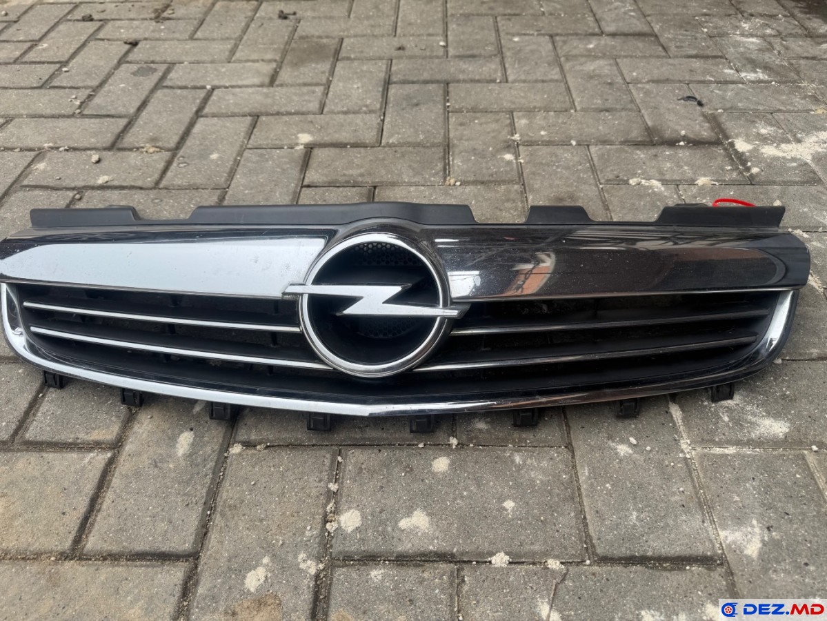 Решетка радиатора, Решeтка радиатора, Opel Zafira B (2005-2012)