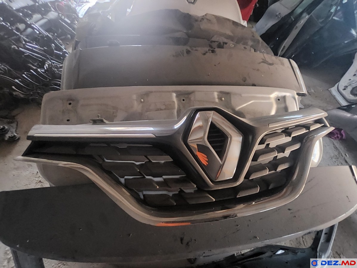 Bara fata, Grila bara fata, Renault Captur (2013-2018)