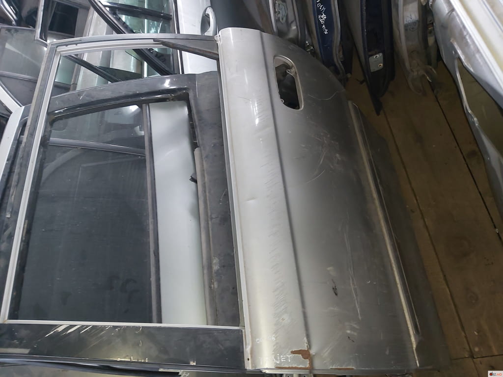 Дверь левая, Hyundai Trajet (1999-2007)