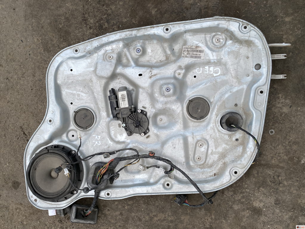 Дверь правая, Стеклоподъемник, Kia Ceed (2007-2012)