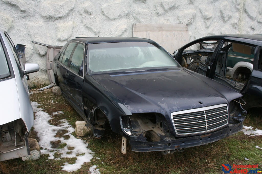 Mercedes-Benz S-Class W140
