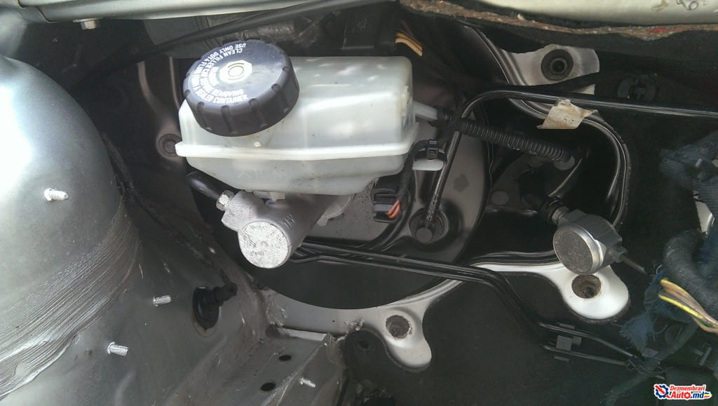 Тормозная система, Вакуумный усилитель тормозов , Opel Astra H (2004-2010)