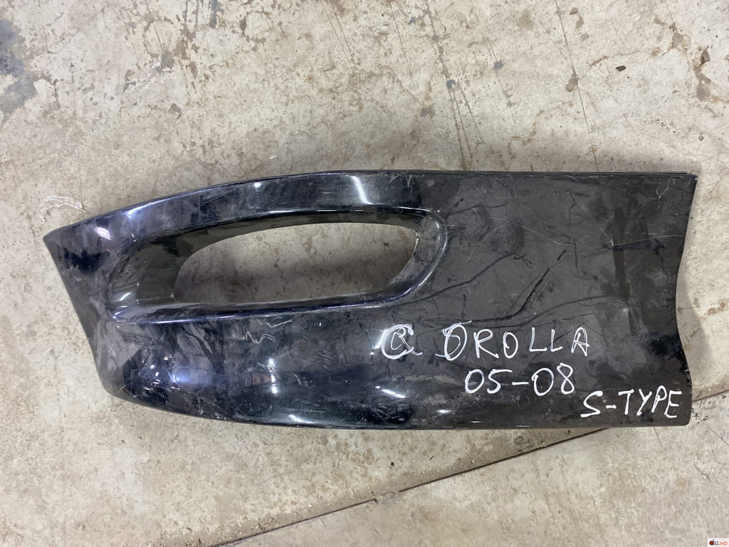 Бампер передний, Решётка /накладка бампера, Toyota Corolla (2002-2007)
