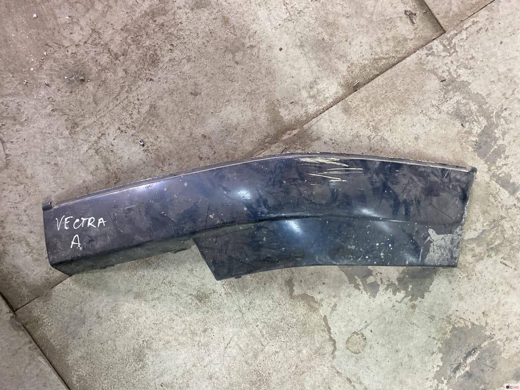 Бампер передний, Решётка /накладка бампера , Opel Vectra A (1993-1995)