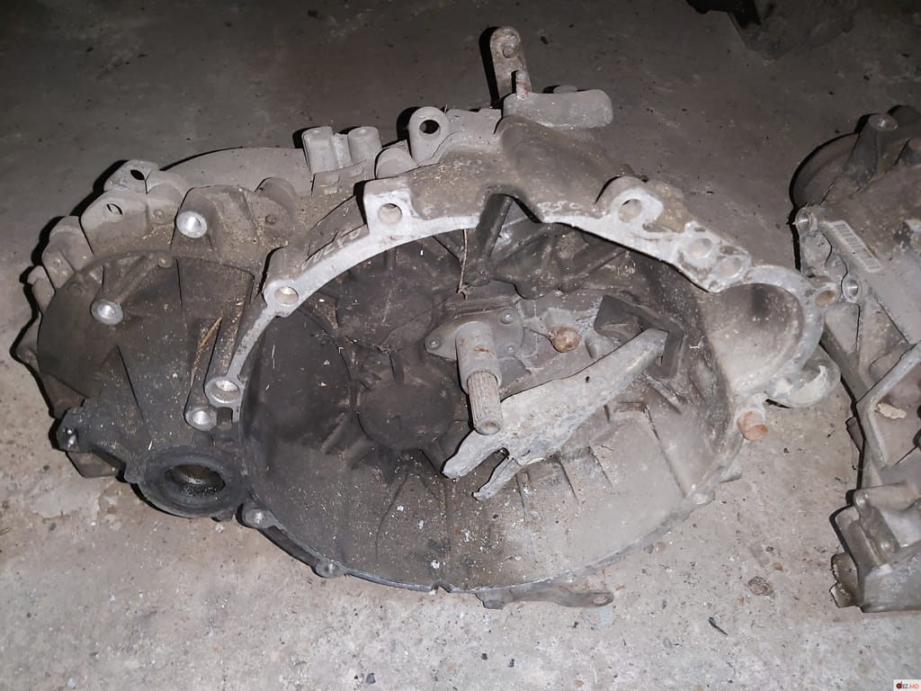 Коробка передач, Коробка КПП (механика), Volvo 850 (1991-1997)