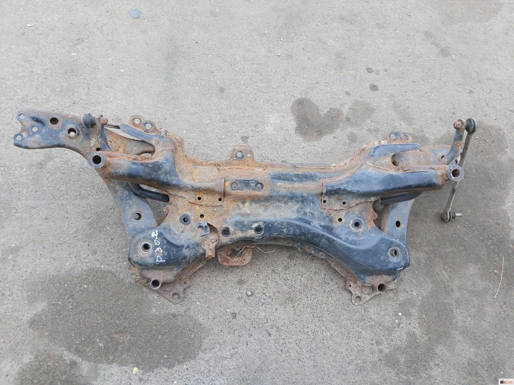 Подвеска передняя , Балка передняя, Toyota Prius 30 (2010-2015)