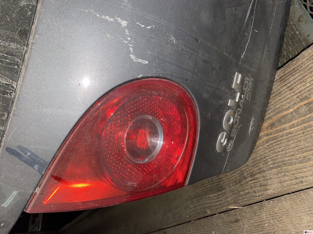 Оптика и освещение, Фонарь задний, VW Golf 5 (2003-2008)