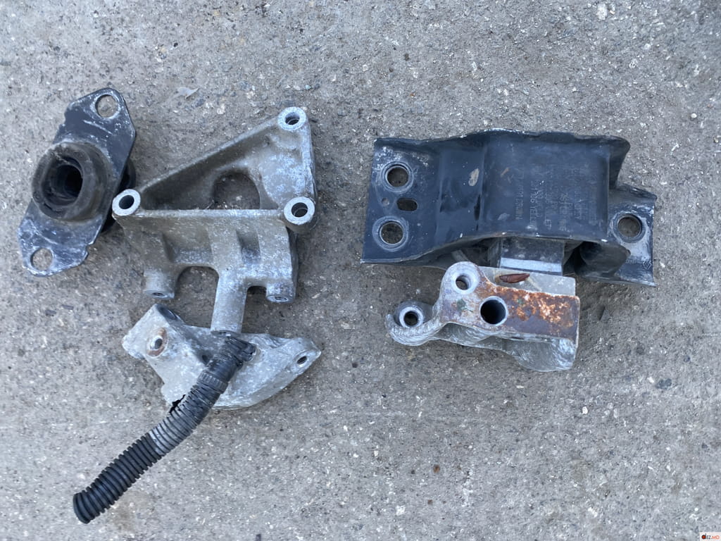 Кронштейны и подушки, Кронштейны / Подушки, Nissan Micra K12 (2002-2010)