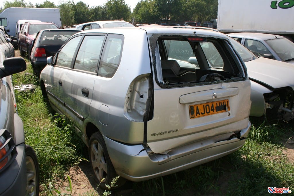 Mitsubishi Space Runner