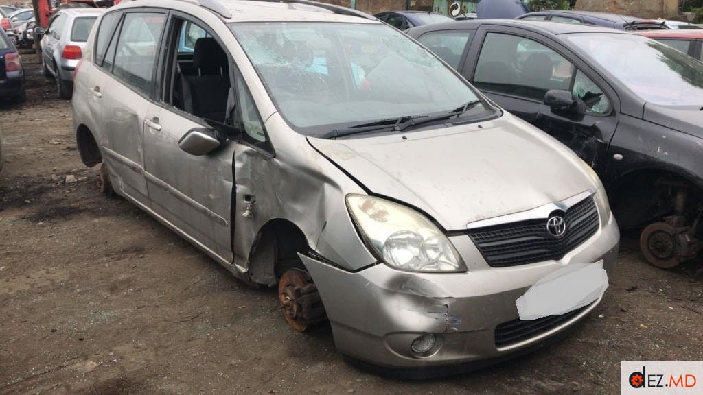 Toyota Corolla Verso 2001-2004 DEZMEMBRARI AUTO !!!!!