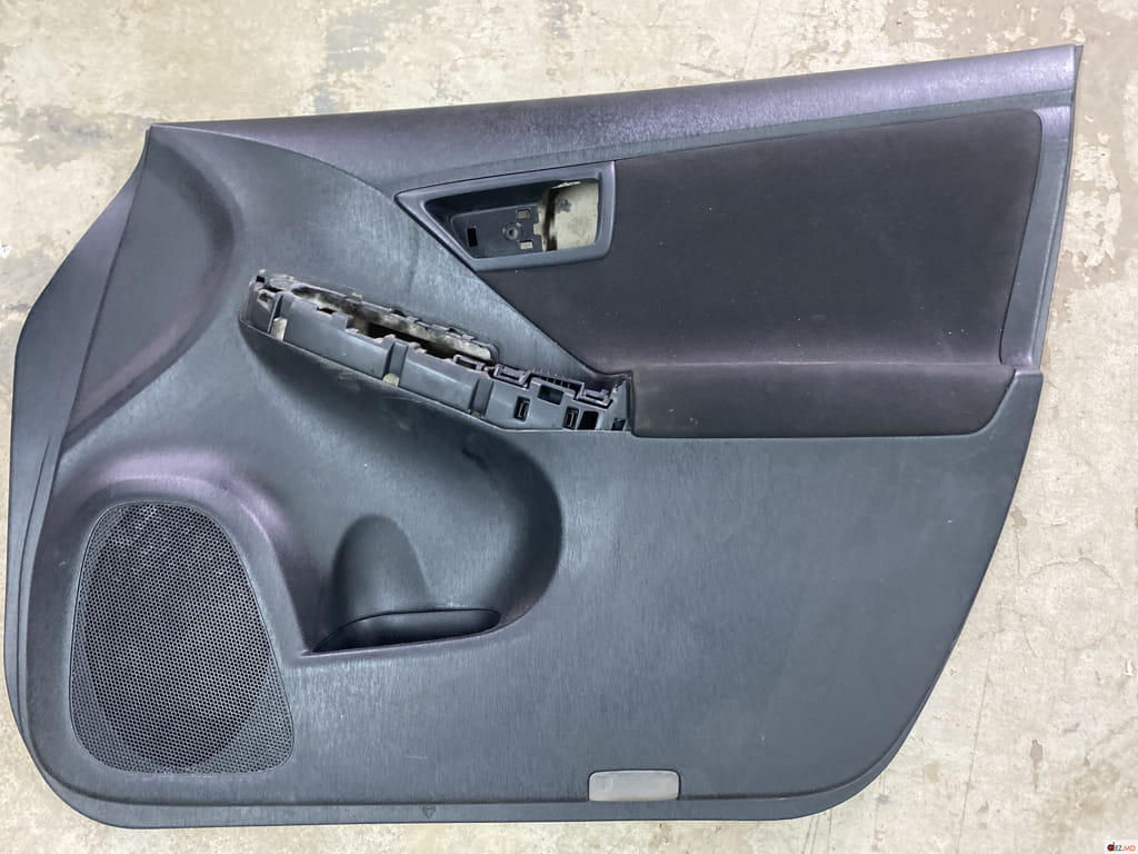 Салон, Карта двери , Toyota Prius 30 (2010-2015)