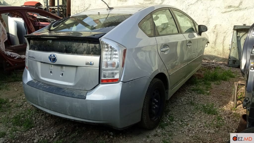 TOYOTA PRIUS 30 1.8Hybrid Piese auto !!!! Dezmembrari auto !!!