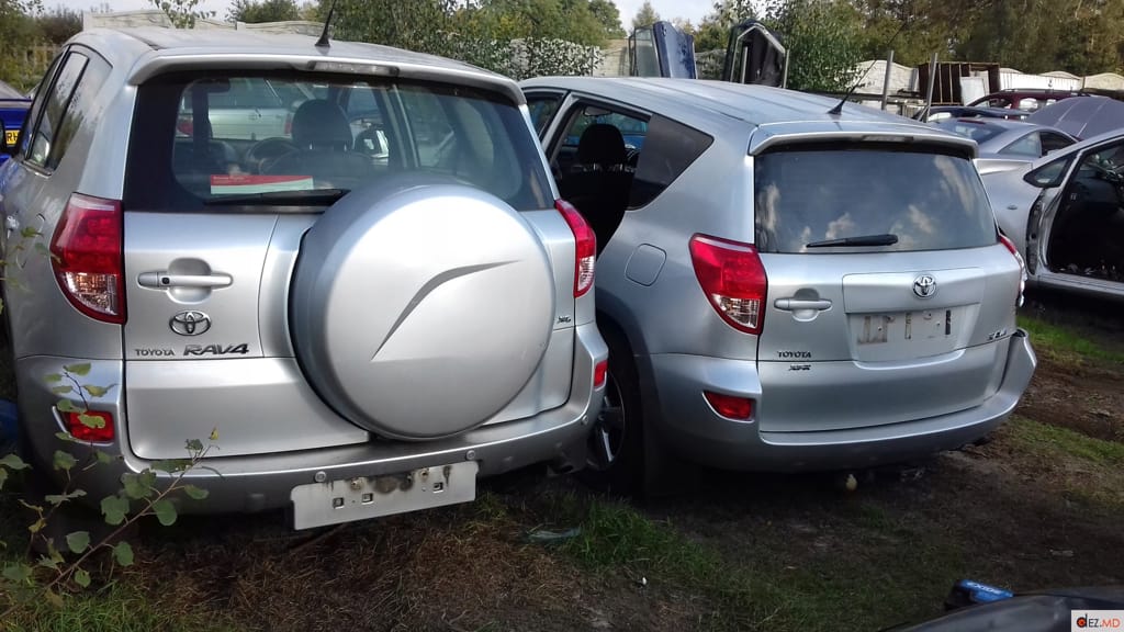 TOYOTA RAV 4 2006-2013 DEZMEMBRARE AUTO !!!