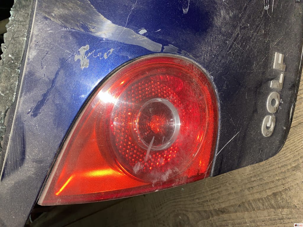 Оптика и освещение, Фонарь задний, VW Golf 5 (2003-2008)