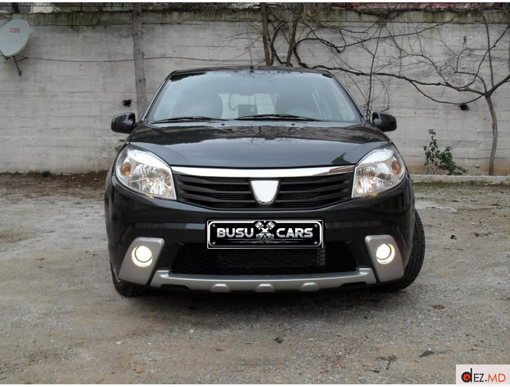 Бампер передний, Решётка /накладка бампера , Dacia Sandero (2013-2017)