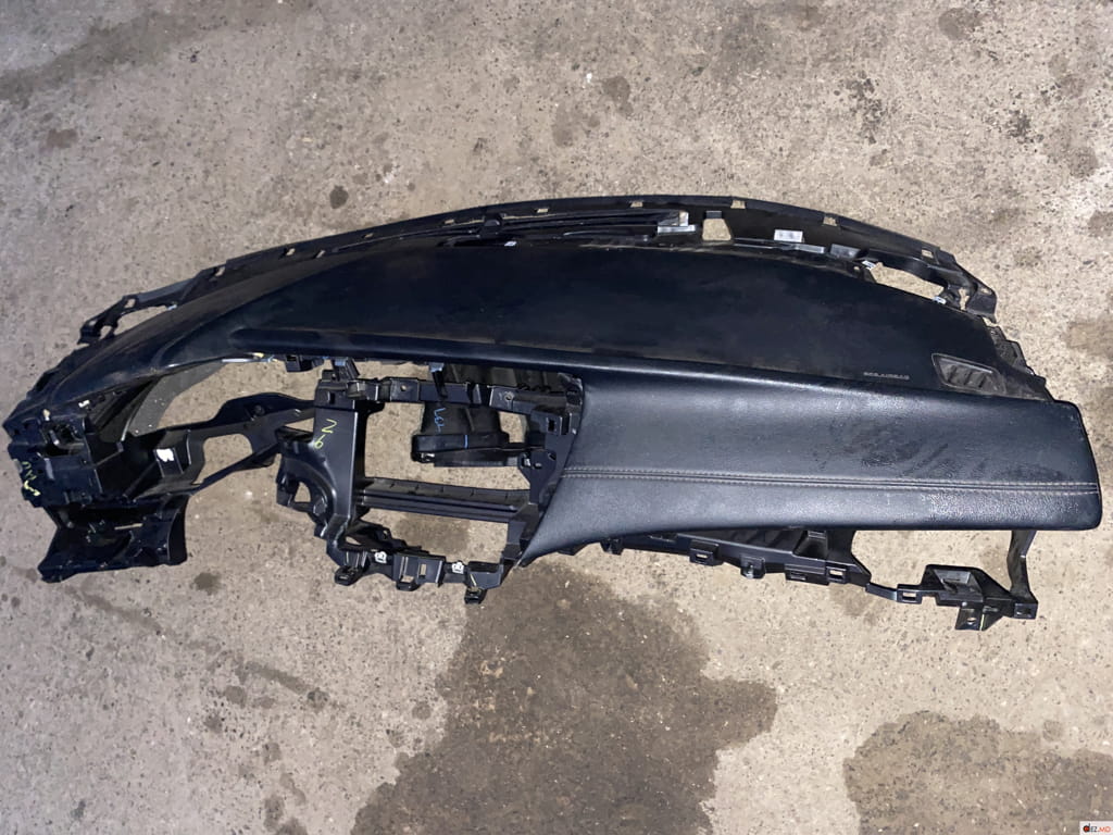 Салон, Торпедо , Toyota Avalon (2013-2017)