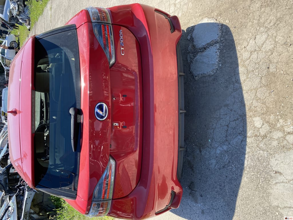 Dezmembrare Lexus CT200H DEZMEMBRARE AUTO !!!