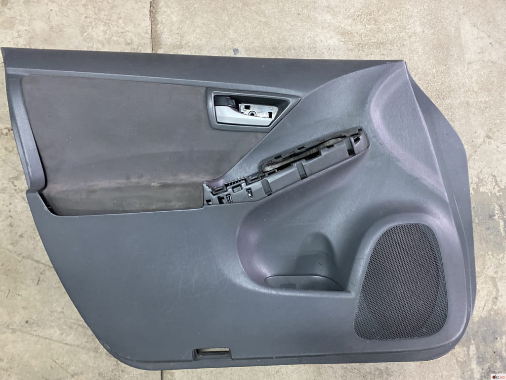 Салон, Карта двери , Toyota Prius 30 (2010-2015)