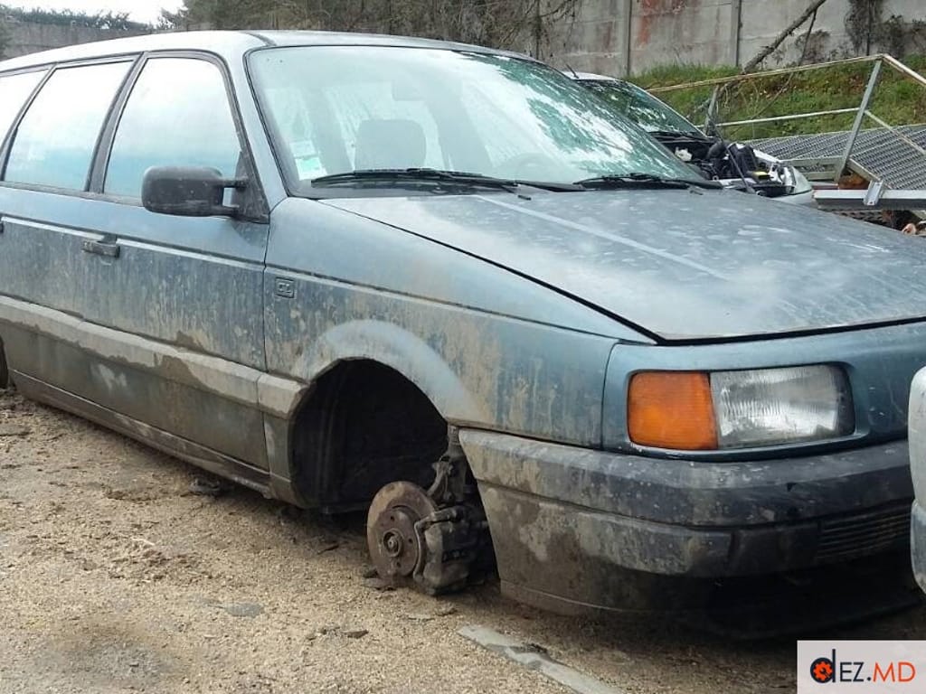 VW Passat B3 Dezmembrare auto !!!